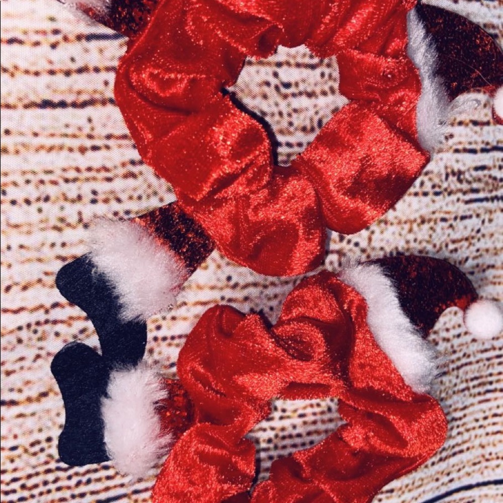 Scrunchie - Picture 11 of 13
